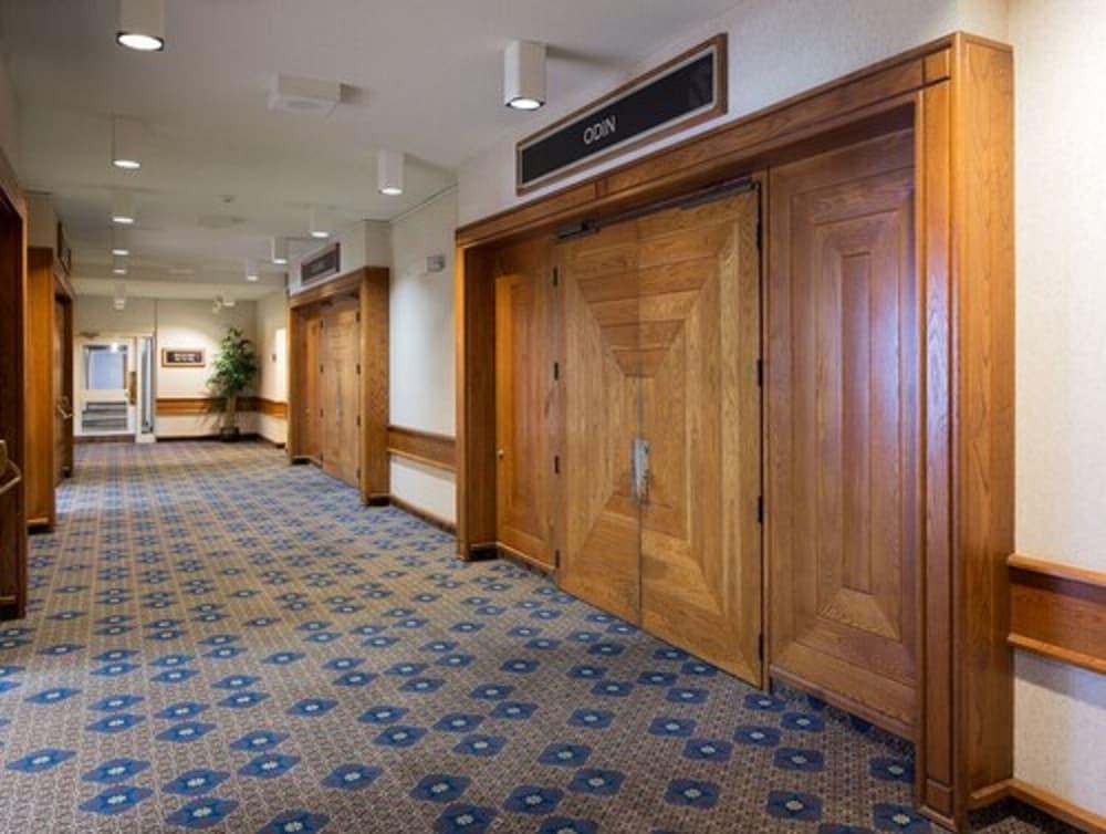 Valhalla Hotel & Conference Centre Тандер-Бей Экстерьер фото